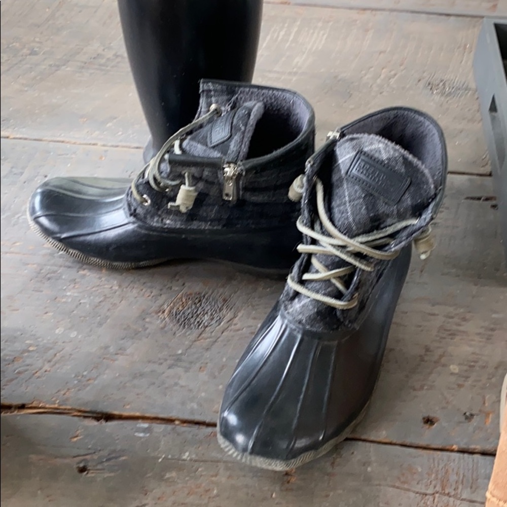 Women’s Sperry Boots Black and Gray Size 8